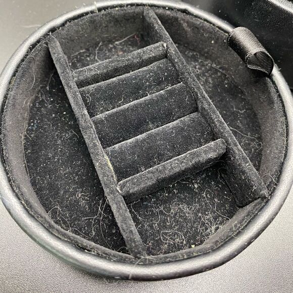 Jewelry case black with leopard print top snaps removable tray with storage - Picture 8 of 9